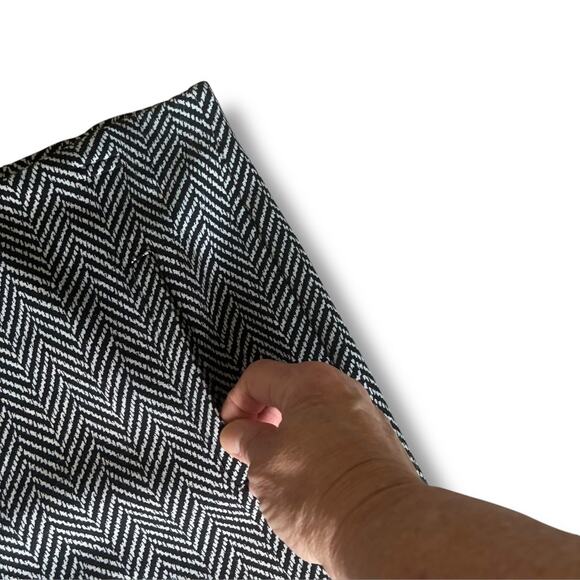 Chico's Juliet ankle painted herringbone high rise flat front pull on pants - Picture 6 of 8